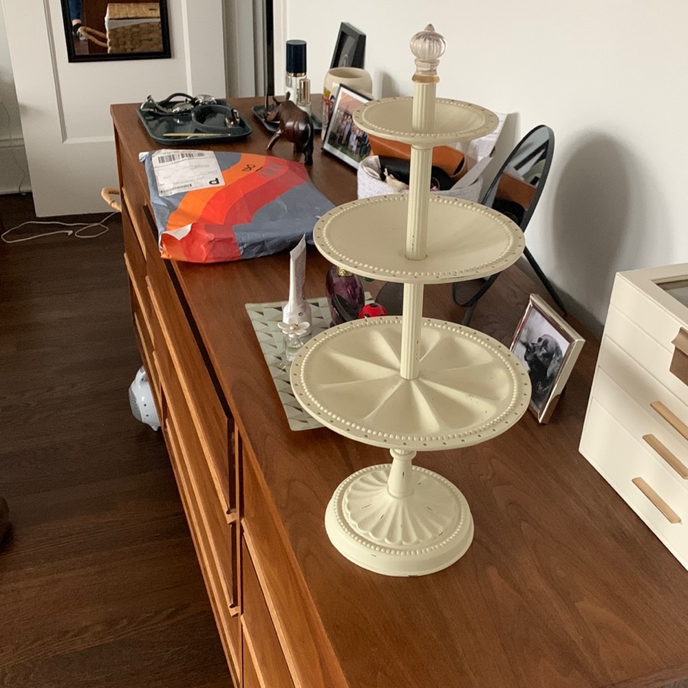 Cream colored metal jewelry holder jewelry tower